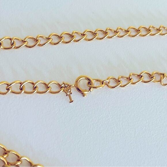 Vtg 54" CROWN TRIFARI Chain Link Necklace Gold Tone Spring Closure - Picture 5 of 6